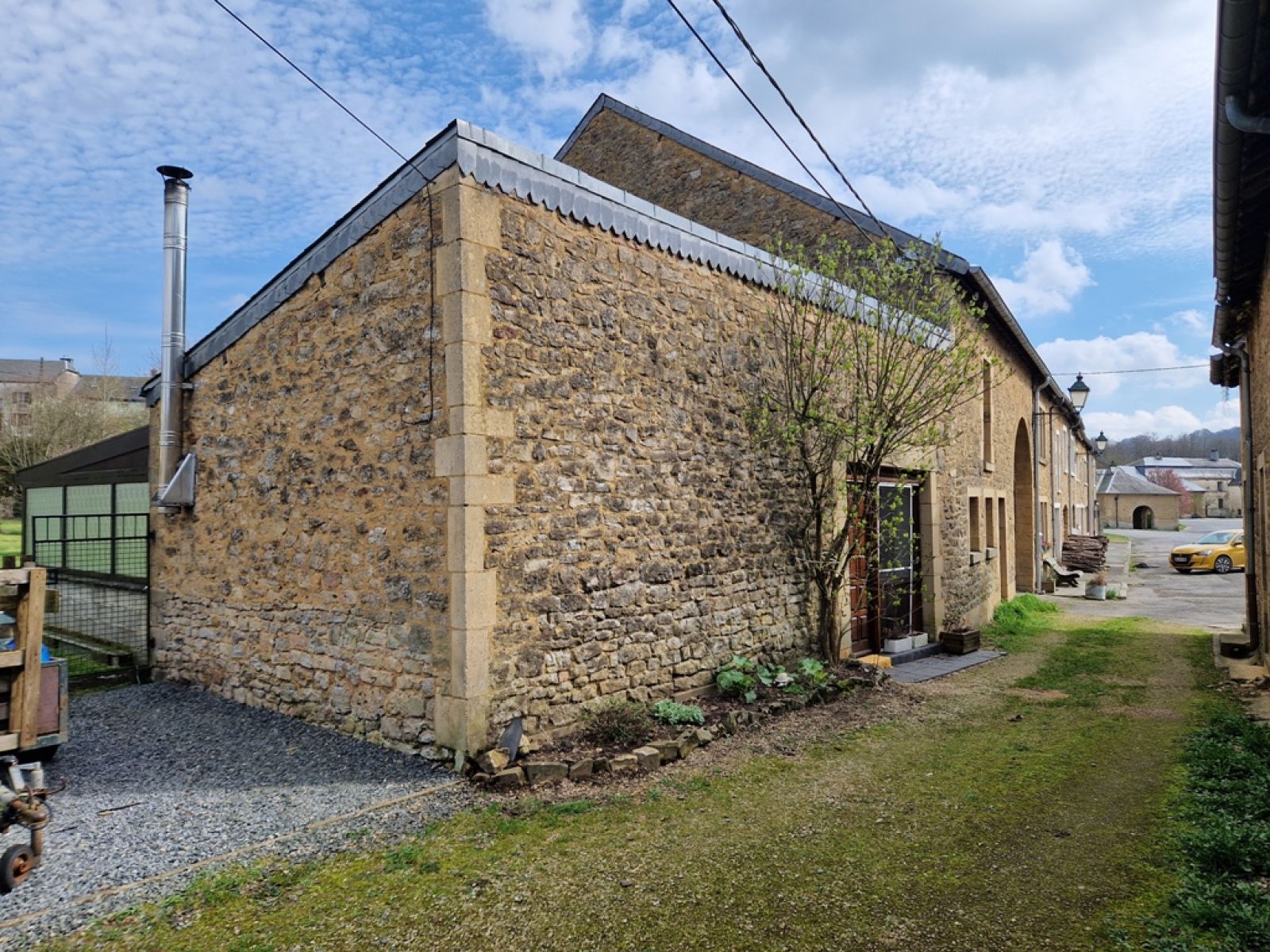 A VENDRE - Villers-devant-Orval - Immeuble Ã  rÃ©gulariser - Sudimmo