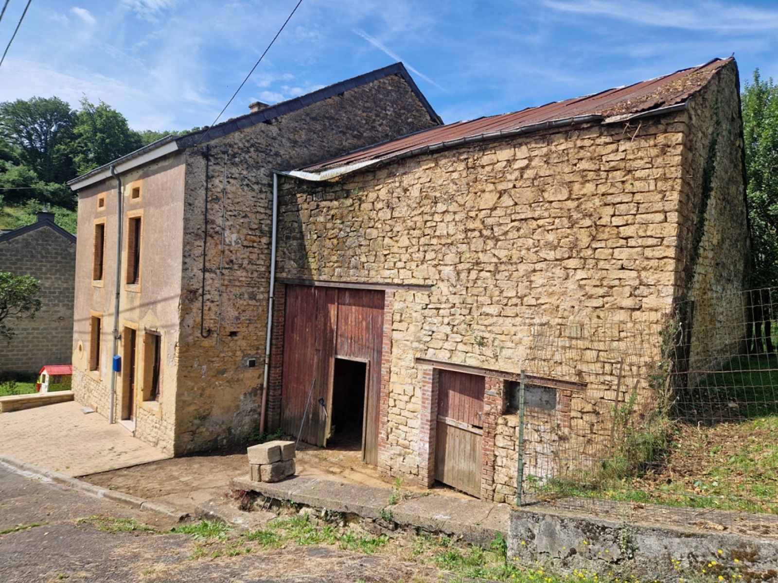 A VENDRE - Lambermont - Fermette en pierres du pays - Sudimmo