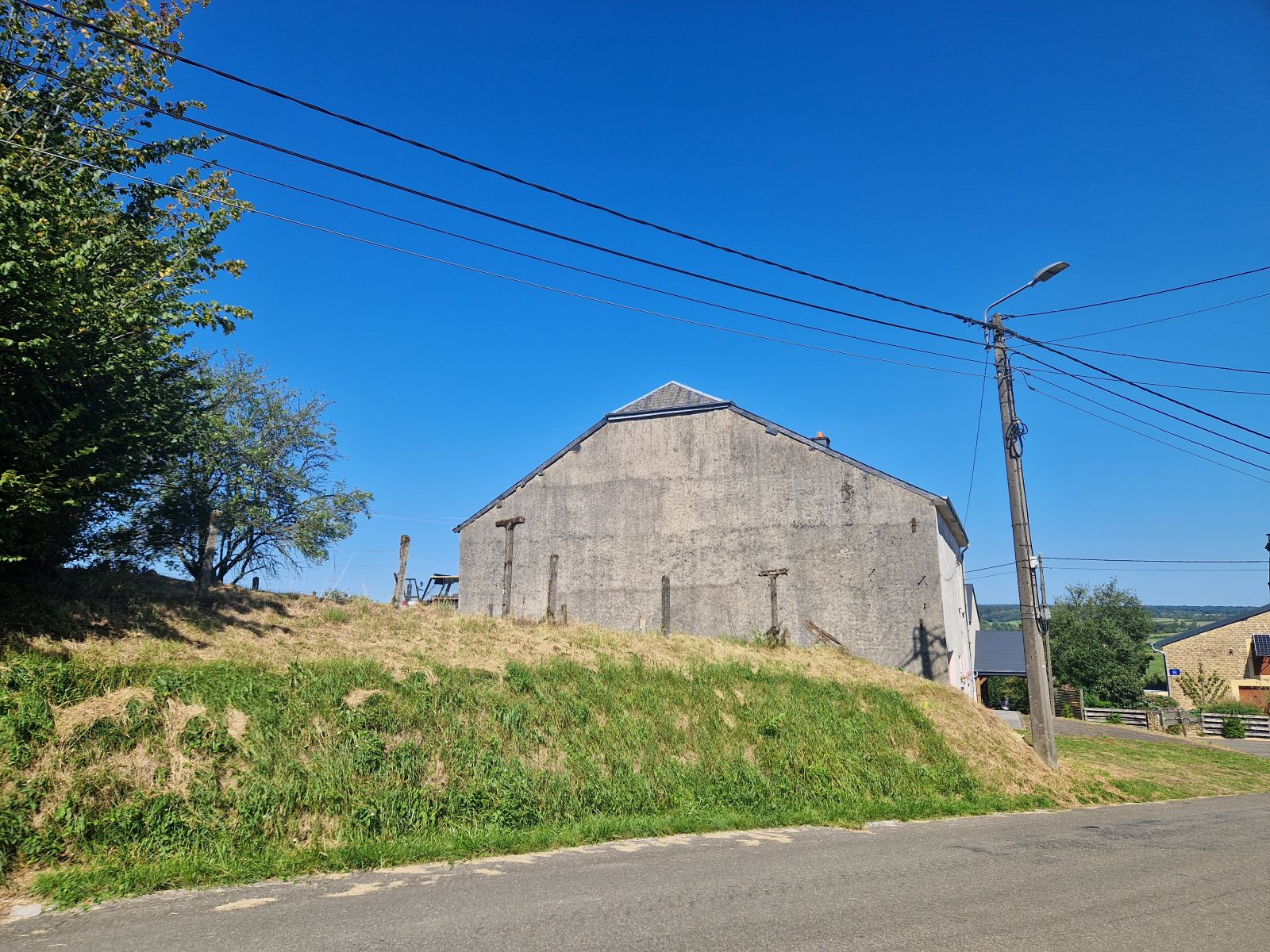 A VENDRE - Fontenoille - Fermette sur plus de 15 ares - Sudimmo